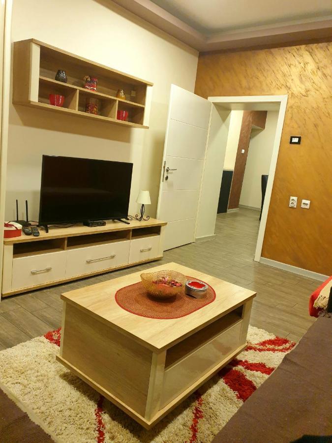 Ceca Apartman Ni Dış mekan fotoğraf