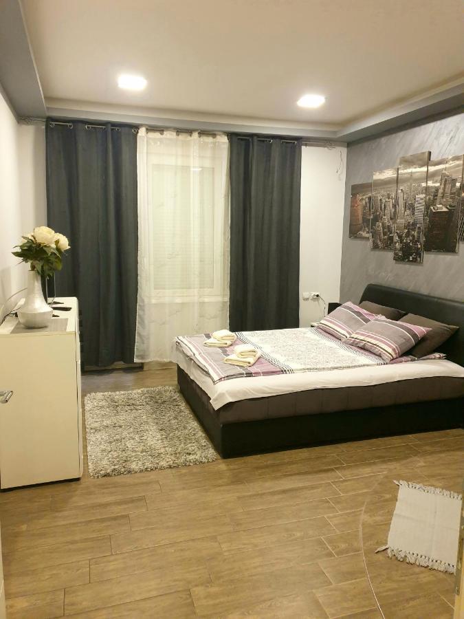 Ceca Apartman Ni Dış mekan fotoğraf