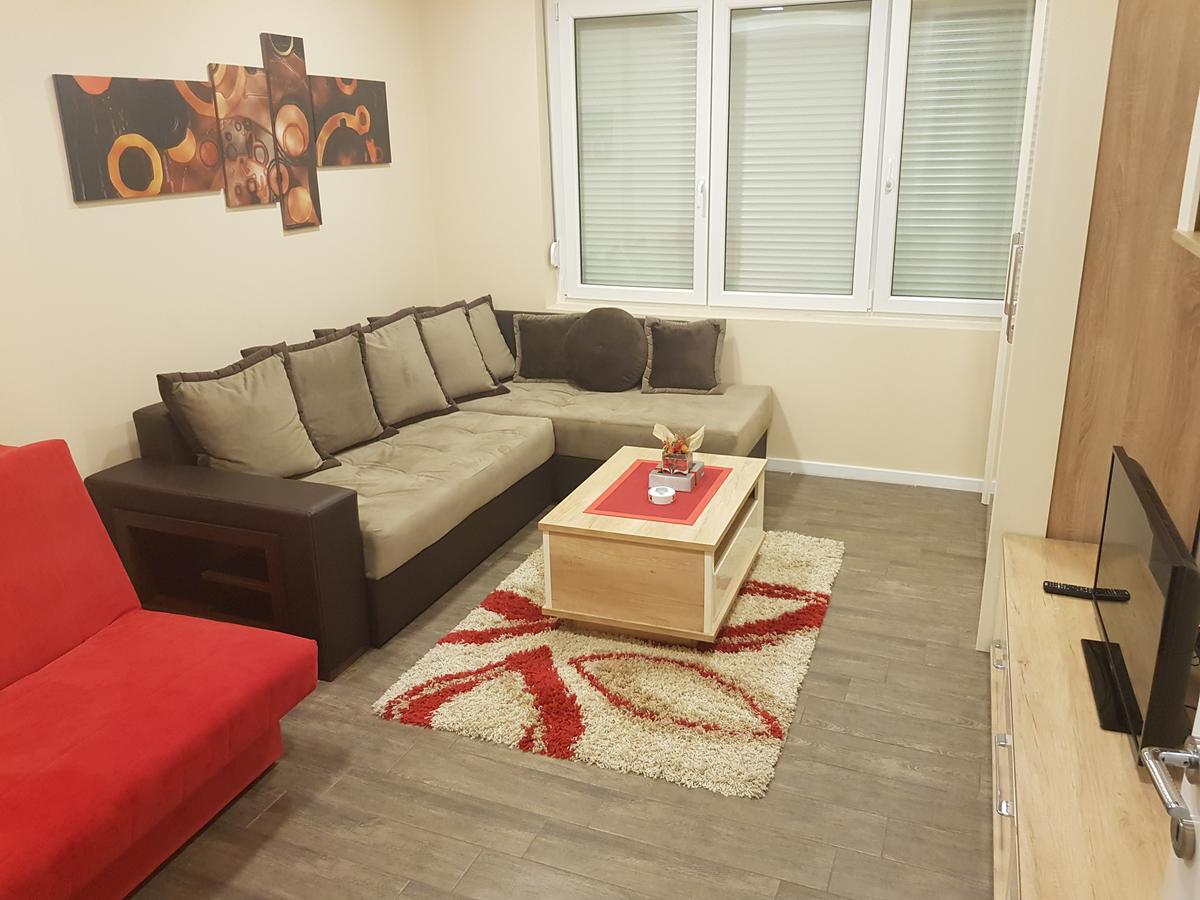 Ceca Apartman Ni Dış mekan fotoğraf
