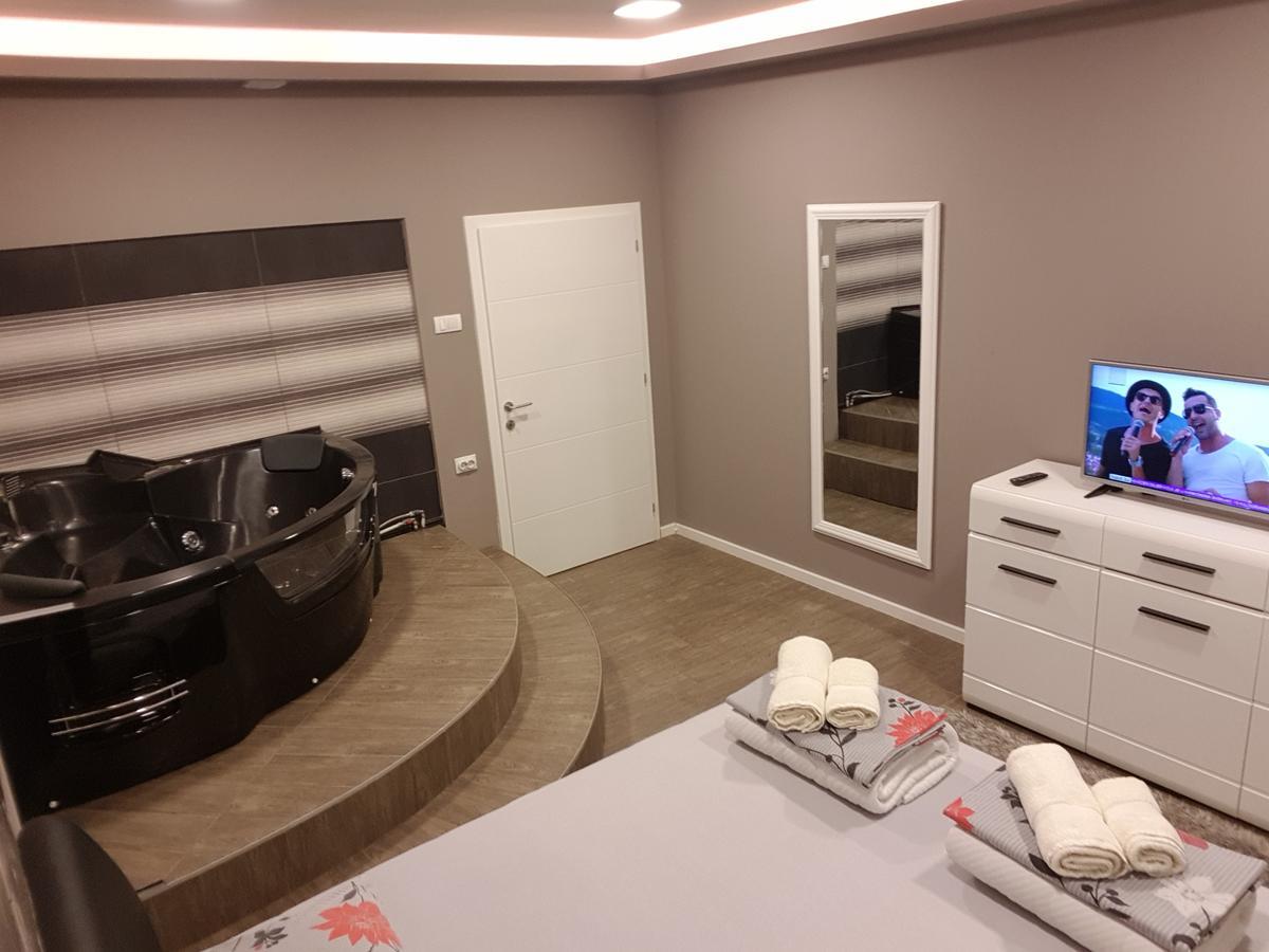 Ceca Apartman Ni Dış mekan fotoğraf