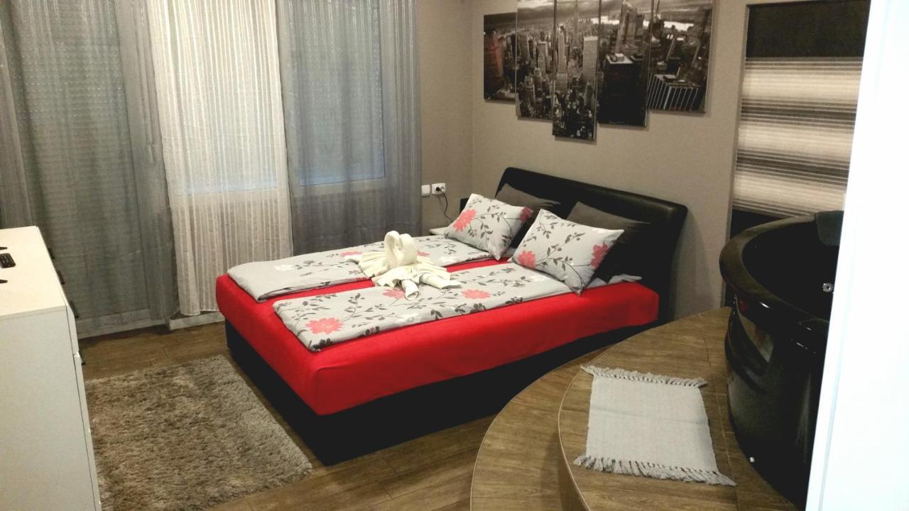 Ceca Apartman Ni Dış mekan fotoğraf