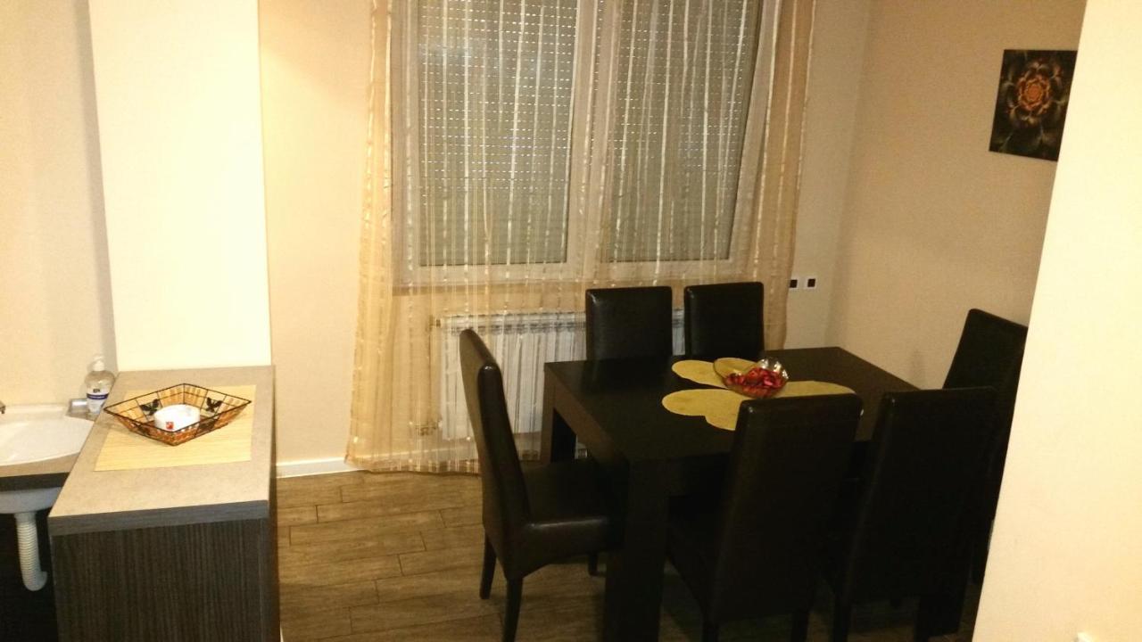 Ceca Apartman Ni Dış mekan fotoğraf