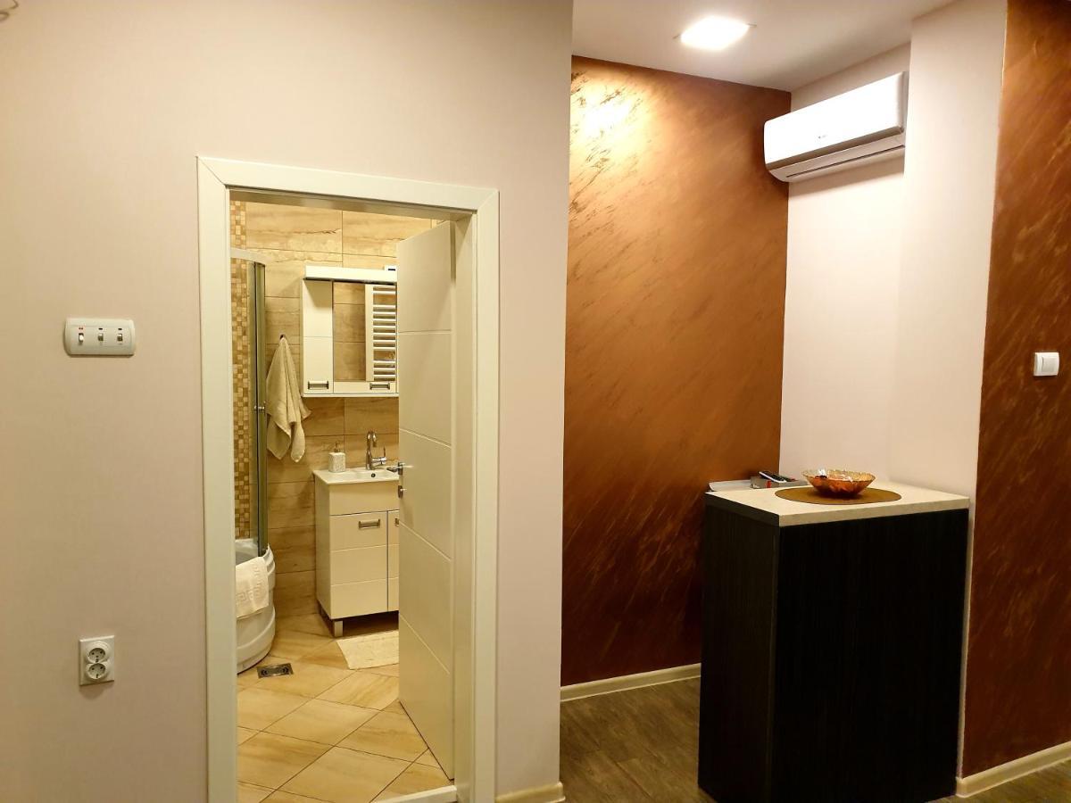 Ceca Apartman Ni Dış mekan fotoğraf