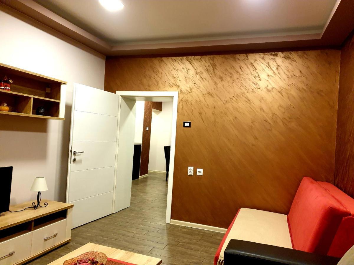 Ceca Apartman Ni Dış mekan fotoğraf